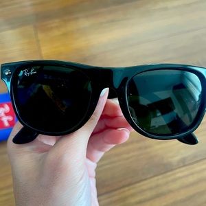 Rayban wayfarer kids black sunglasses